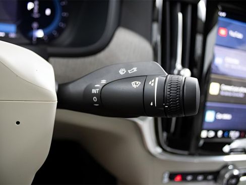 Certified 2025 Volvo S90 B6 Ultra image 10