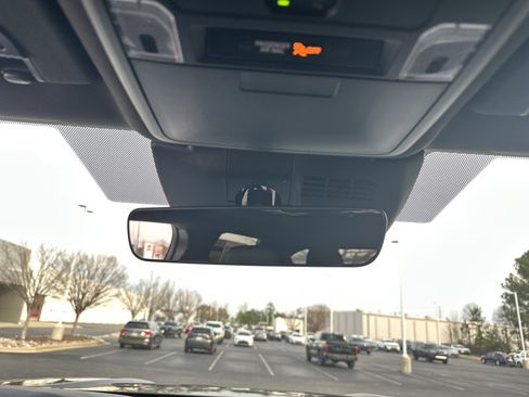 Certified 2025 Toyota Tacoma SR5 image 27