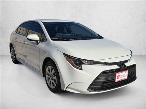 Certified 2024 Toyota Corolla LE image 3