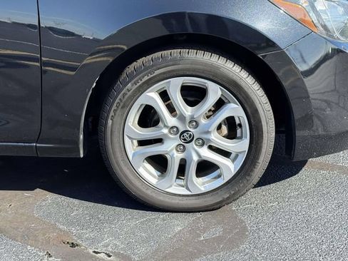 Used 2017 Toyota Yaris iA FWD image 7