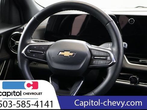 Used 2025 Chevrolet Equinox LT w/ Convenience Package II AWD/4WD image 16