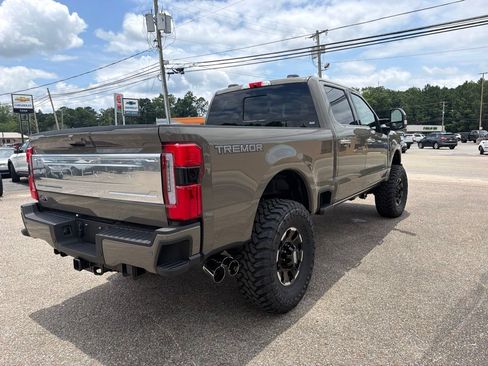 New 2026 Ford F250 Platinum w/ Platinum Plus Package AWD/4WD image 5