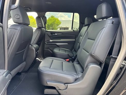 New 2026 Chevrolet Traverse LT w/ Driver Confidence Package AWD/4WD image 14
