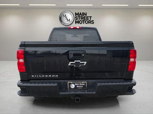 Used 2018 Chevrolet Silverado 1500 Custom image 4