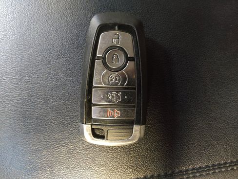 Used 2019 Ford Edge SEL w/ Equipment Group 201A FWD image 32