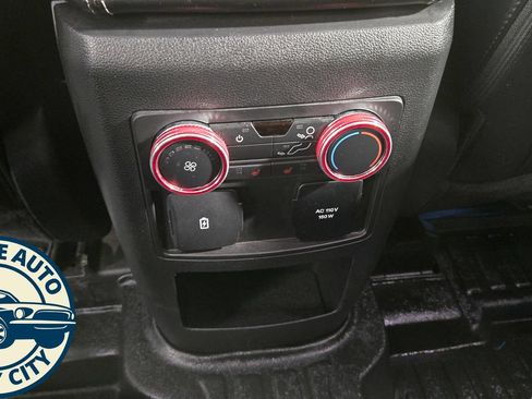 Used 2021 Ford Explorer Limited w/ Equipment Group 301A AWD/4WD image 28