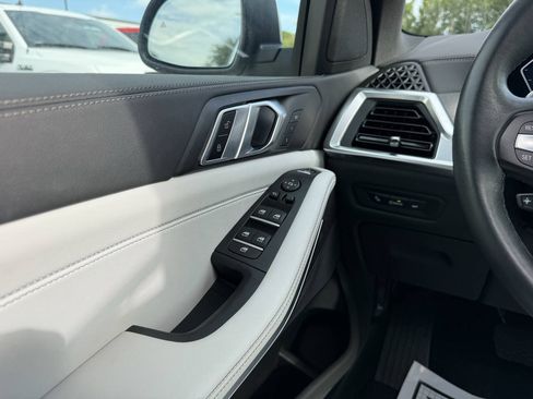 Used 2025 BMW X5 sDrive40i w/ Parking Assistance Package RWD image 29