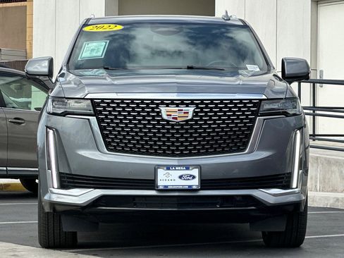 Used 2022 Cadillac Escalade ESV Luxury image 8