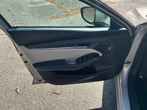 Used 2024 MAZDA MAZDA3 s image 14