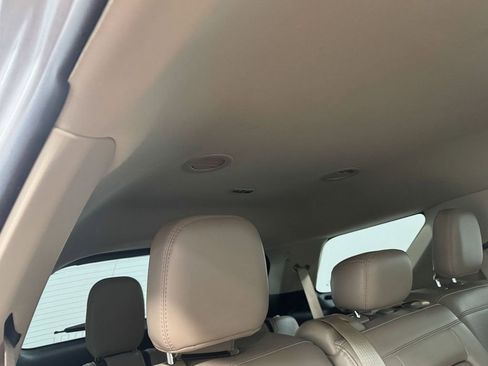 Used 2023 Ford Explorer XLT w/ Equipment Group 202A image 15