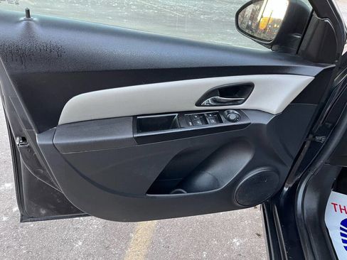 Used 2014 Chevrolet Cruze LS image 23