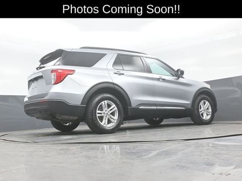 Used 2022 Ford Explorer XLT image 24