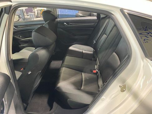 Used 2019 Honda Accord EX image 18