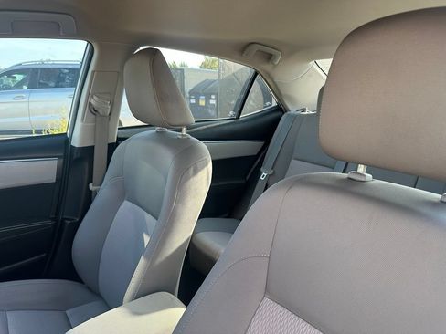 Used 2015 Toyota Corolla LE FWD image 6