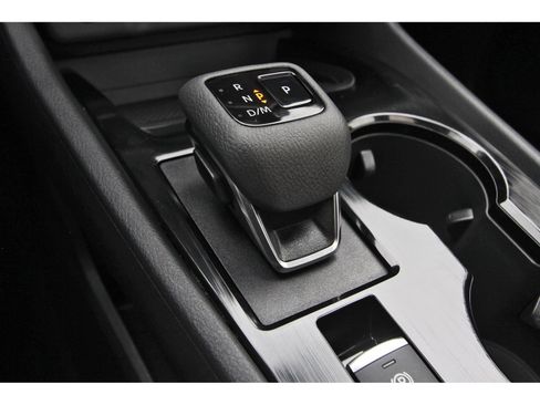 Certified 2026 Nissan Rogue SV w/ SV Premium Package FWD image 26