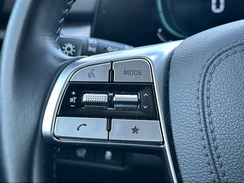 Certified 2025 Kia Telluride S FWD image 11