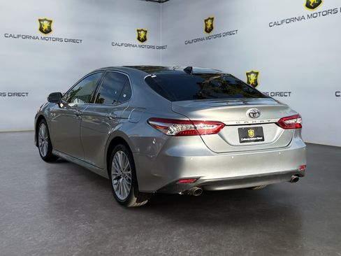 Used 2020 Toyota Camry XLE w/ Driver Assist Package FWD image 3
