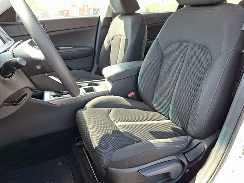 Used 2020 Kia Optima LX image 13