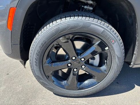 New 2026 Jeep Grand Cherokee L Limited w/ Limited Altitude Package image 11