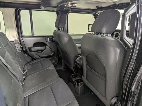 Used 2022 Jeep Wrangler Unlimited Sport image 19