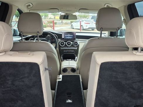 Used 2018 Mercedes-Benz GLC 300 4MATIC image 10