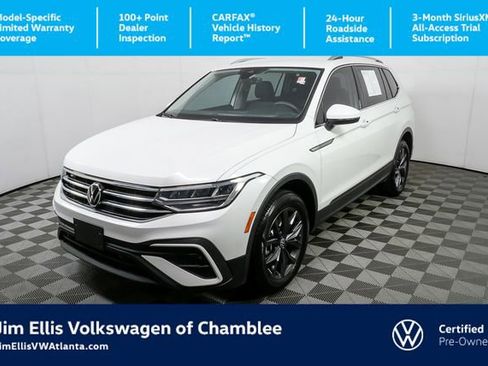 Certified 2023 Volkswagen Tiguan SE image 1