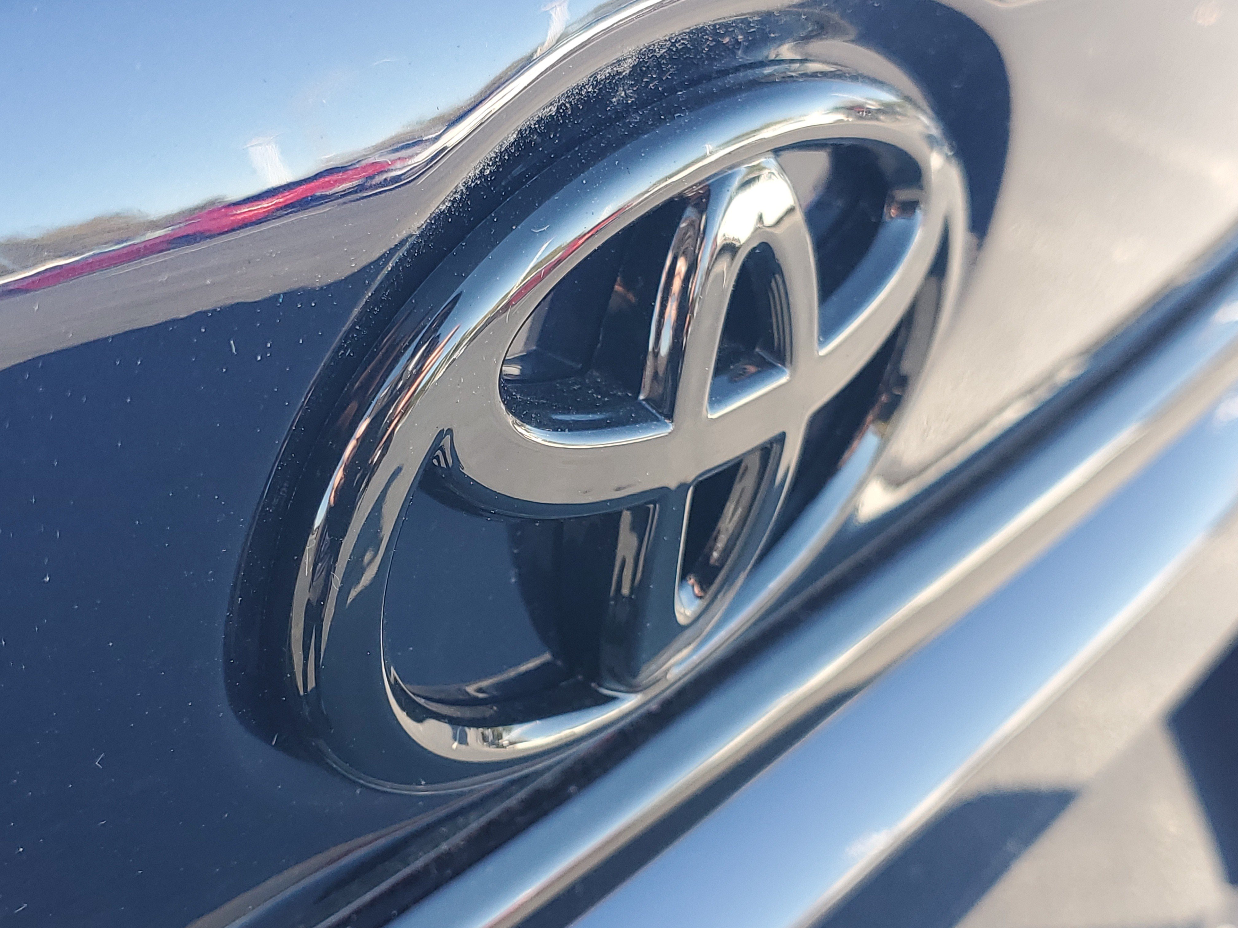 New 2027 Toyota Corolla LE w/ LE Premium Package FWD image 8