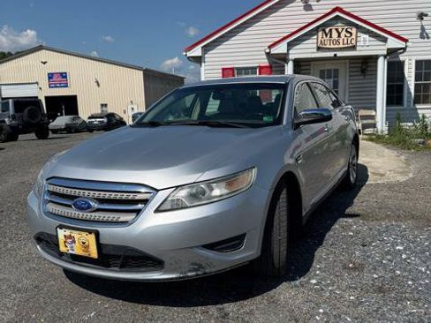 Used 2012 Ford Taurus Limited FWD image 4