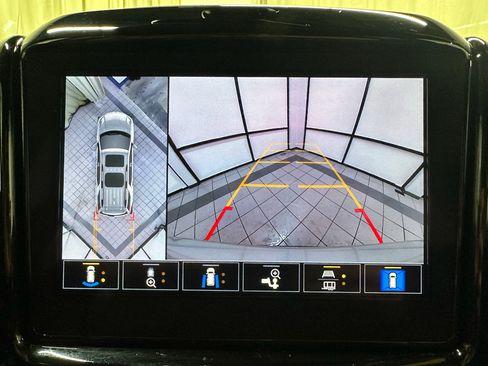 Used 2022 Chevrolet Traverse RS image 31