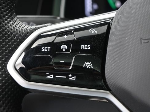 Used 2023 Volkswagen Jetta GLI Autobahn image 19