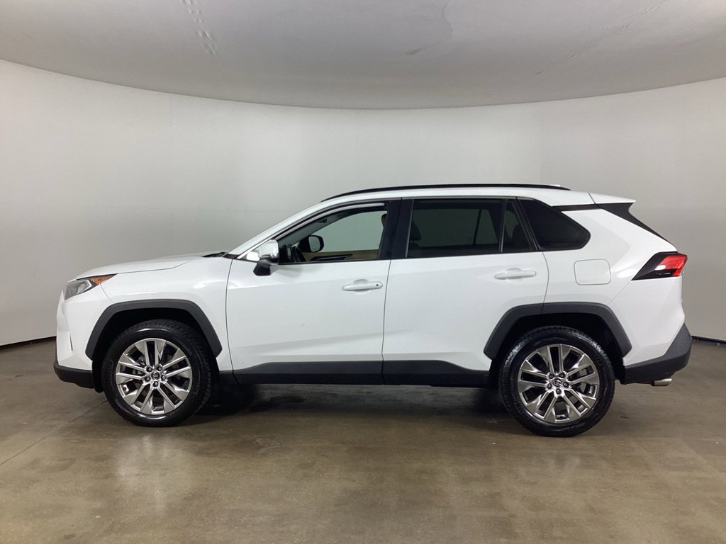 Used 2020 Toyota RAV4 XLE Premium AWD/4WD image 8