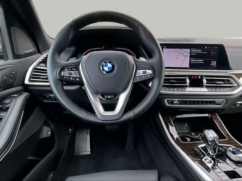 Certified 2023 BMW X5 xDrive45e w/ Executive Package AWD/4WD image 6