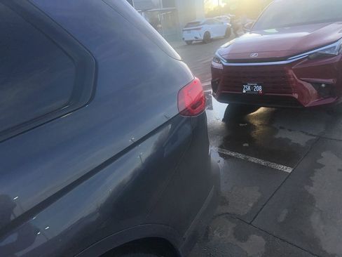 Used 2020 BMW X7 M50i w/ Dynamic Handling Package image 4