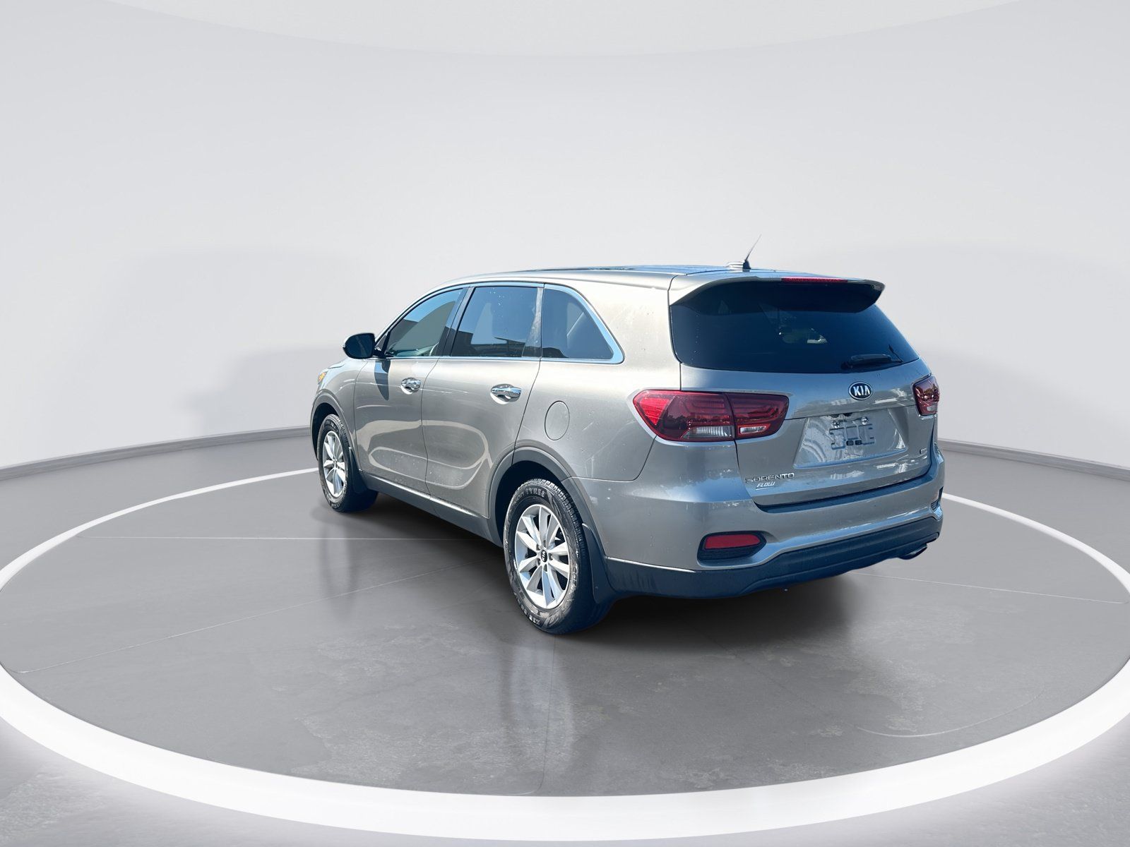 Used 2019 Kia Sorento FWD image 7