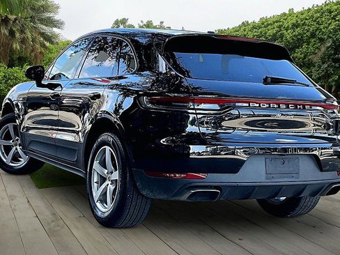 Used 2020 Porsche Macan AWD/4WD image 10