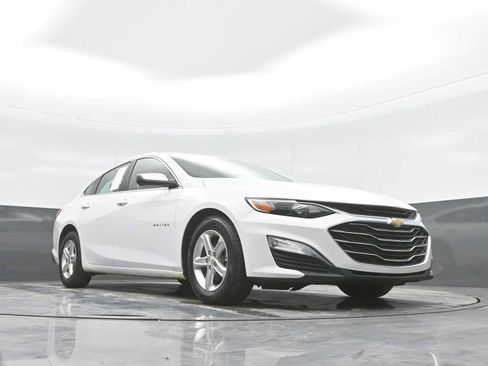 Used 2022 Chevrolet Malibu LS w/ Driver Confidence Package II FWD image 29