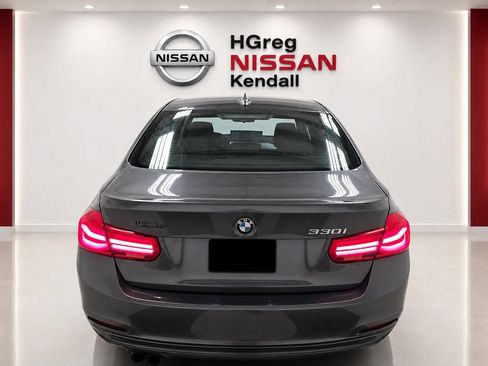 Used 2018 BMW 330i Sedan RWD image 6