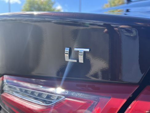 Used 2020 Chevrolet Malibu LT FWD image 19