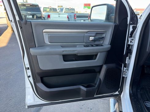 Used 2017 RAM 1500 Classic SLT image 15