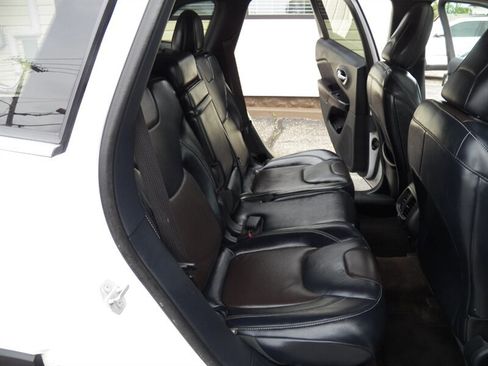 Used 2015 Jeep Cherokee Limited AWD/4WD image 14