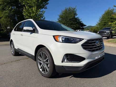 Used 2023 Ford Edge Titanium w/ Class II Trailer Tow Package AWD/4WD image 7