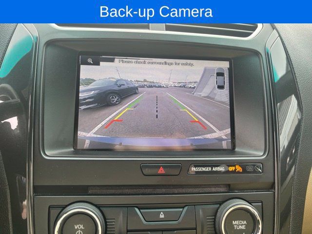Used 2016 Ford Explorer XLT w/ Equipment Group 201A AWD/4WD image 17