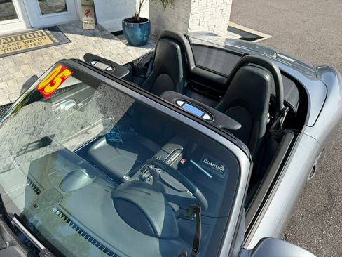 Used 2005 Porsche Boxster image 15