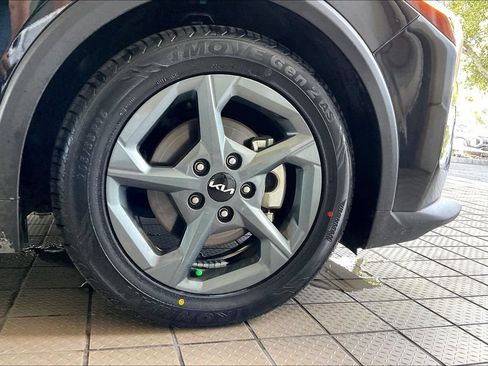 Used 2025 Kia K4 FWD image 32