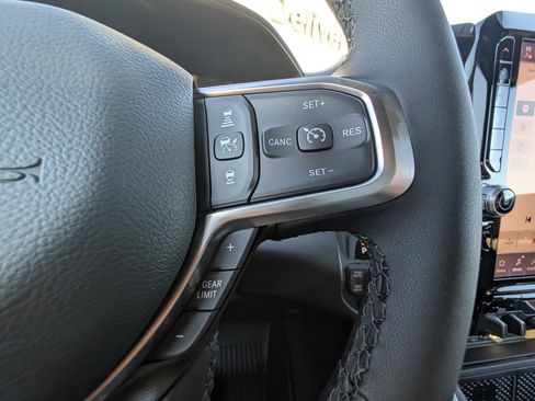 New 2026 RAM 1500 4x4 Crew Cab image 21