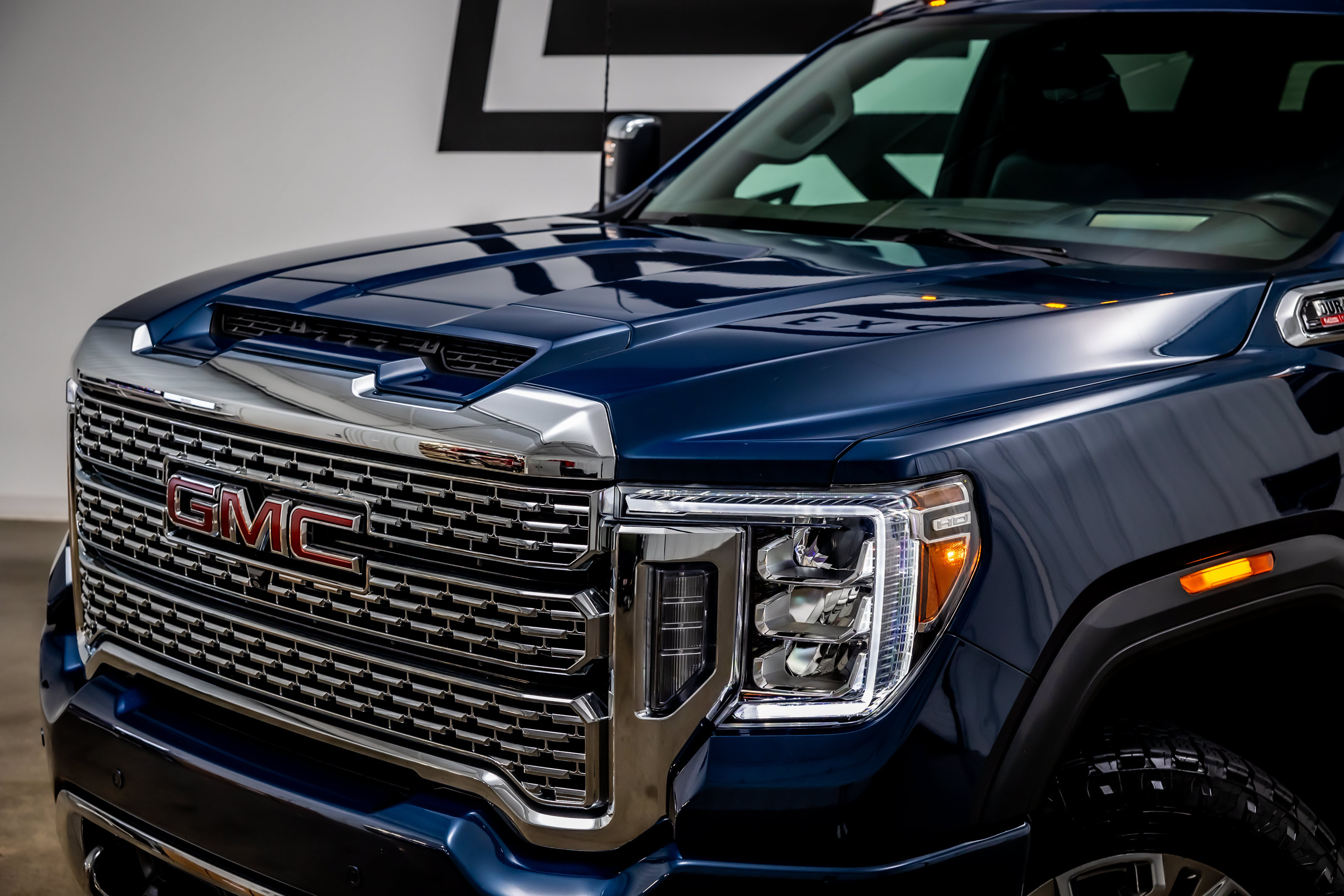 Used 2021 GMC Sierra 2500 Denali w/ Denali Ultimate Package AWD/4WD image 23
