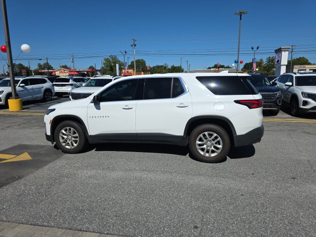 Used 2023 Chevrolet Traverse LS FWD image 6