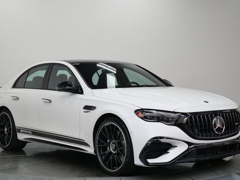 Used 2025 Mercedes-Benz E 53 AMG e 4MATIC Sedan image 3