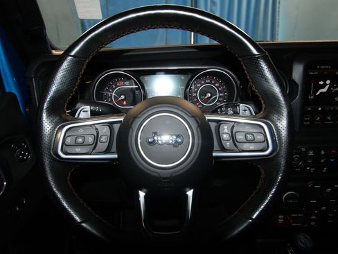 Used 2022 Jeep Wrangler Unlimited Rubicon AWD/4WD image 11