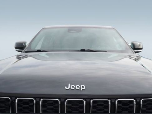 Used 2024 Jeep Grand Cherokee Limited image 36